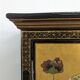 Cabinet doré laqué chinois