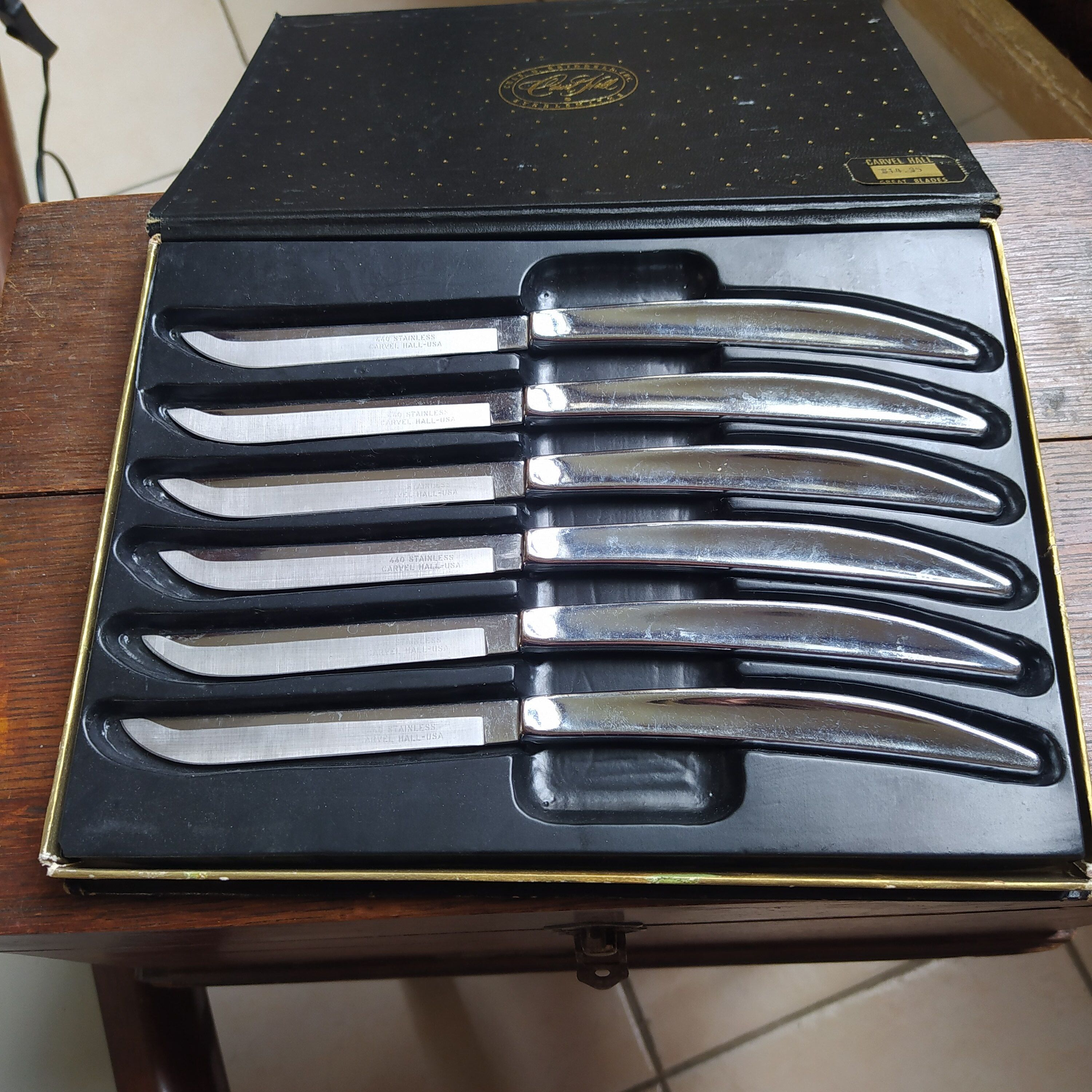 6 Carvel Hall steak knives