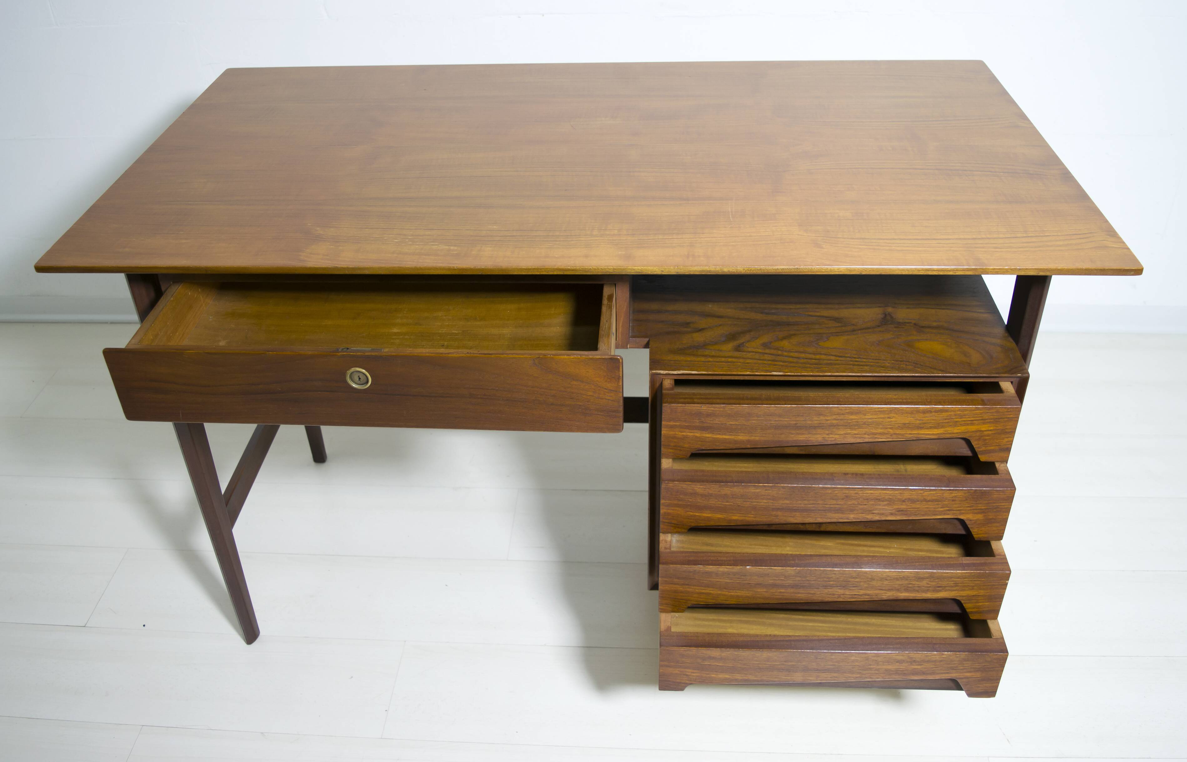 Vittorio Dassi Mid-Century Italian Teakwood Writing Desk and Chair, 1950