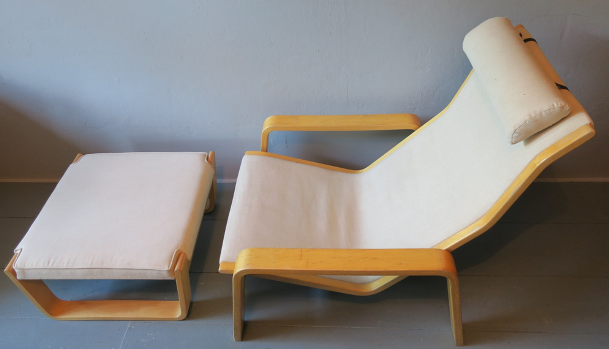 Armchair with footrest Ilmari Lappalainen for Asko