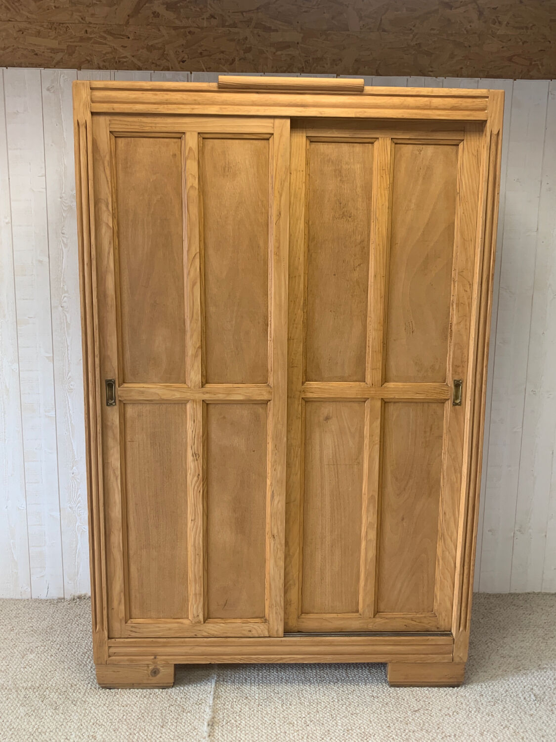 Armoire parisienne portes coulissantes