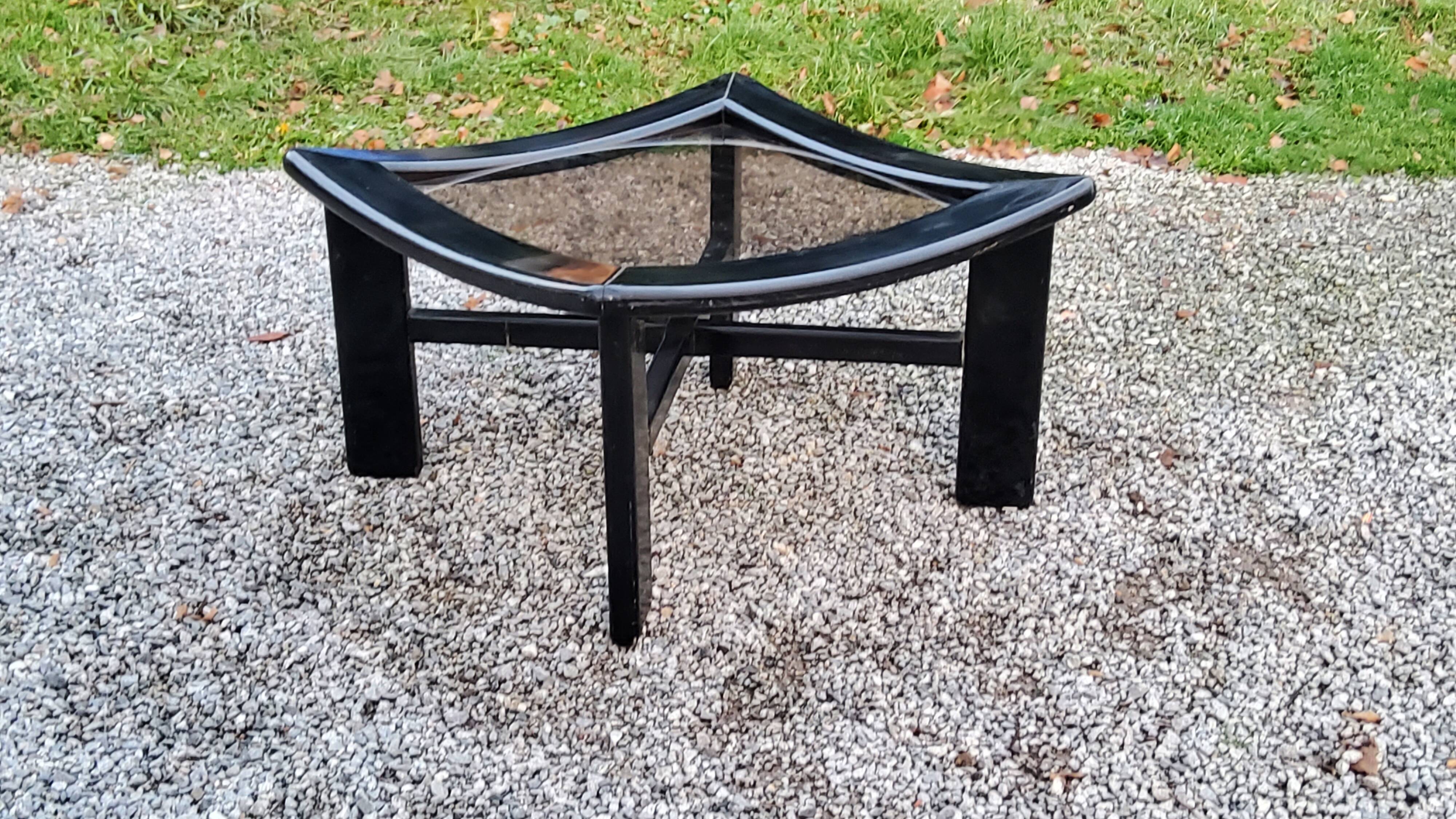 70s design coffee table in black lacquered wood with smoked glass top