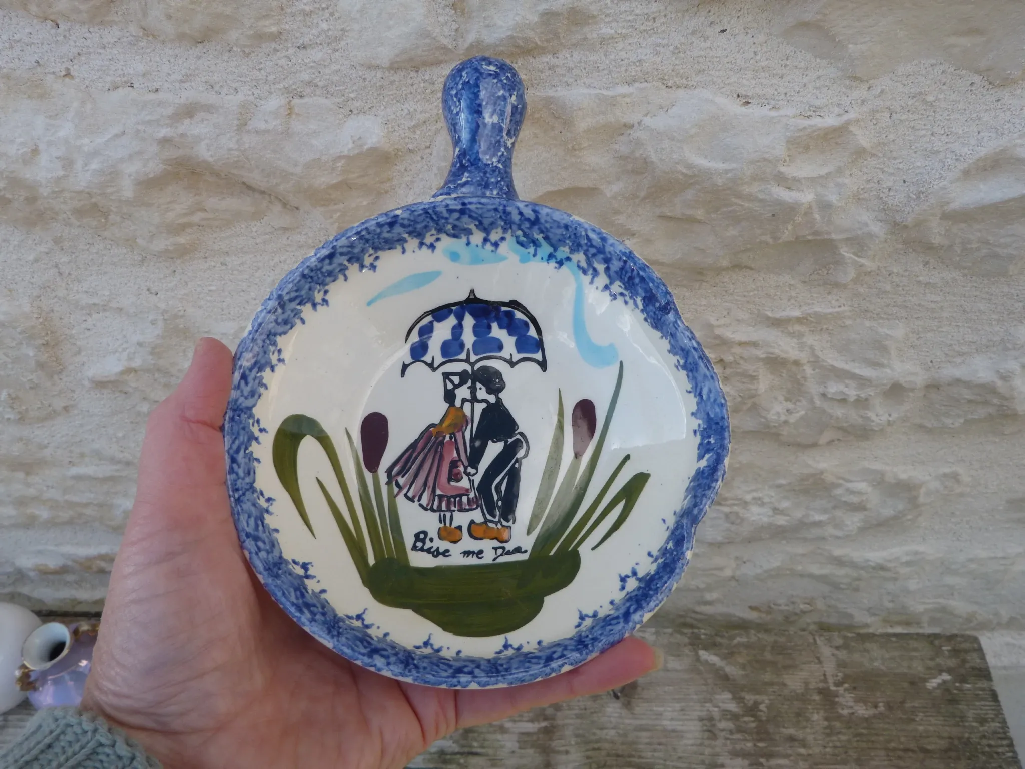 Breton bowl in Quimper style