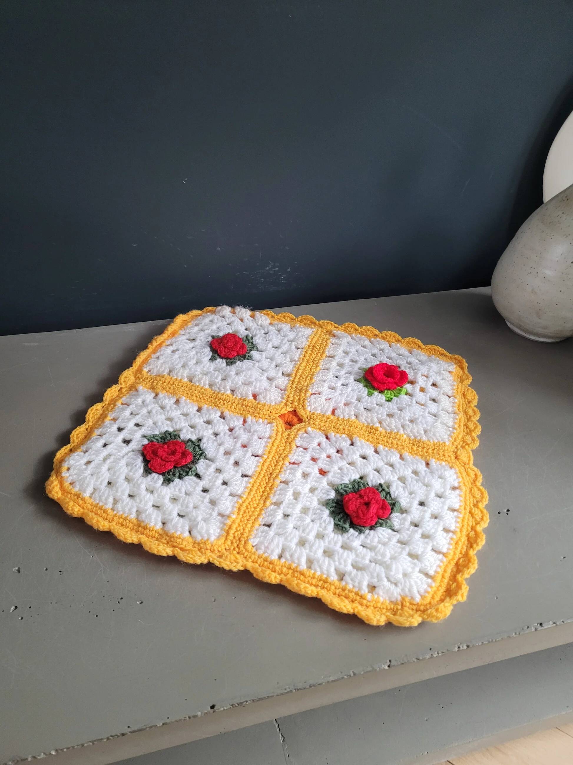 Crochet cushion cover 35x35