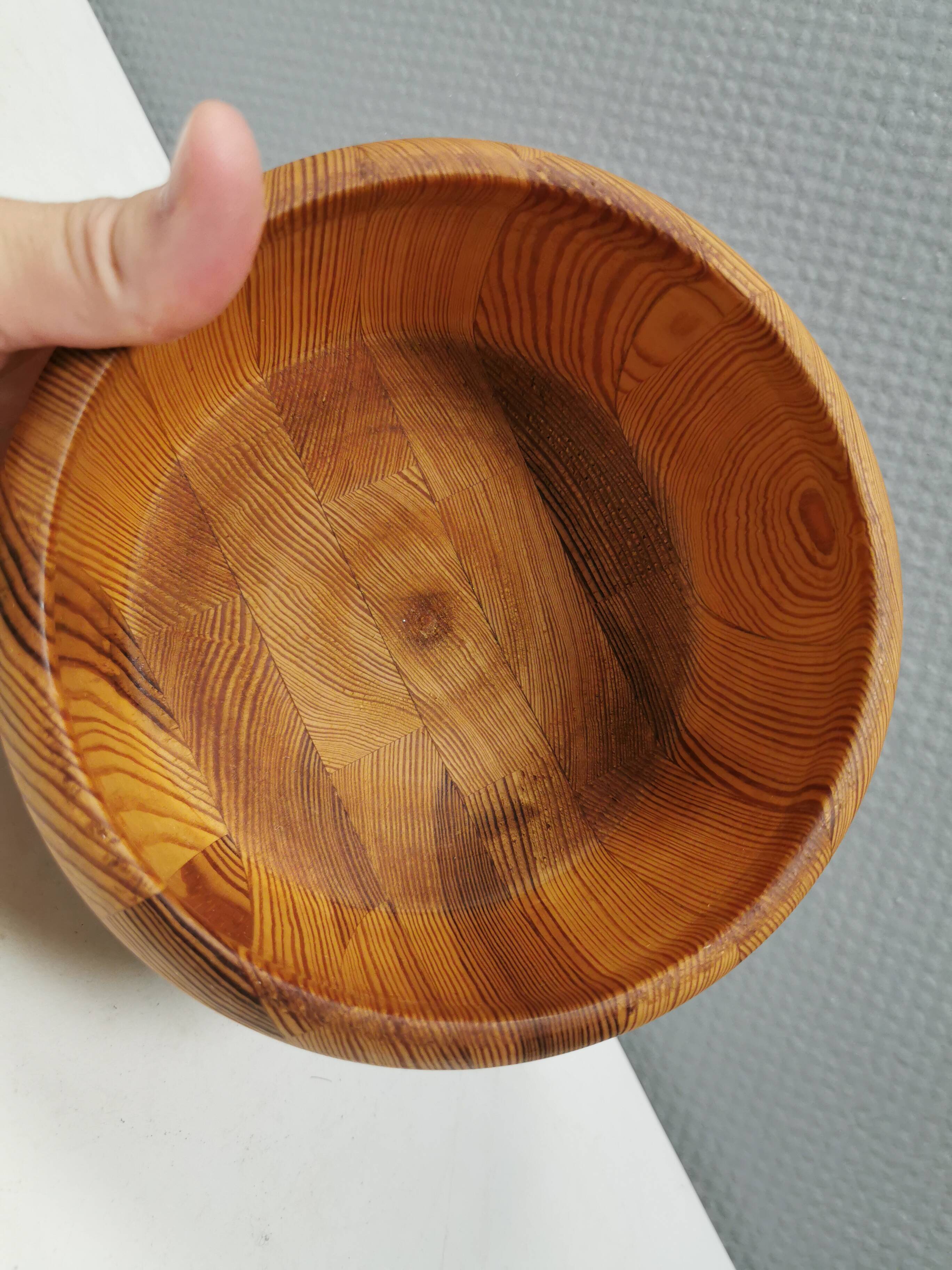 Danish bowl in turned pine from the 1970s-80s.