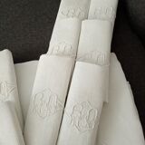 Ancient tablecloth, 12 embroidered towels monogram RD damasse de roses , friezes art deco