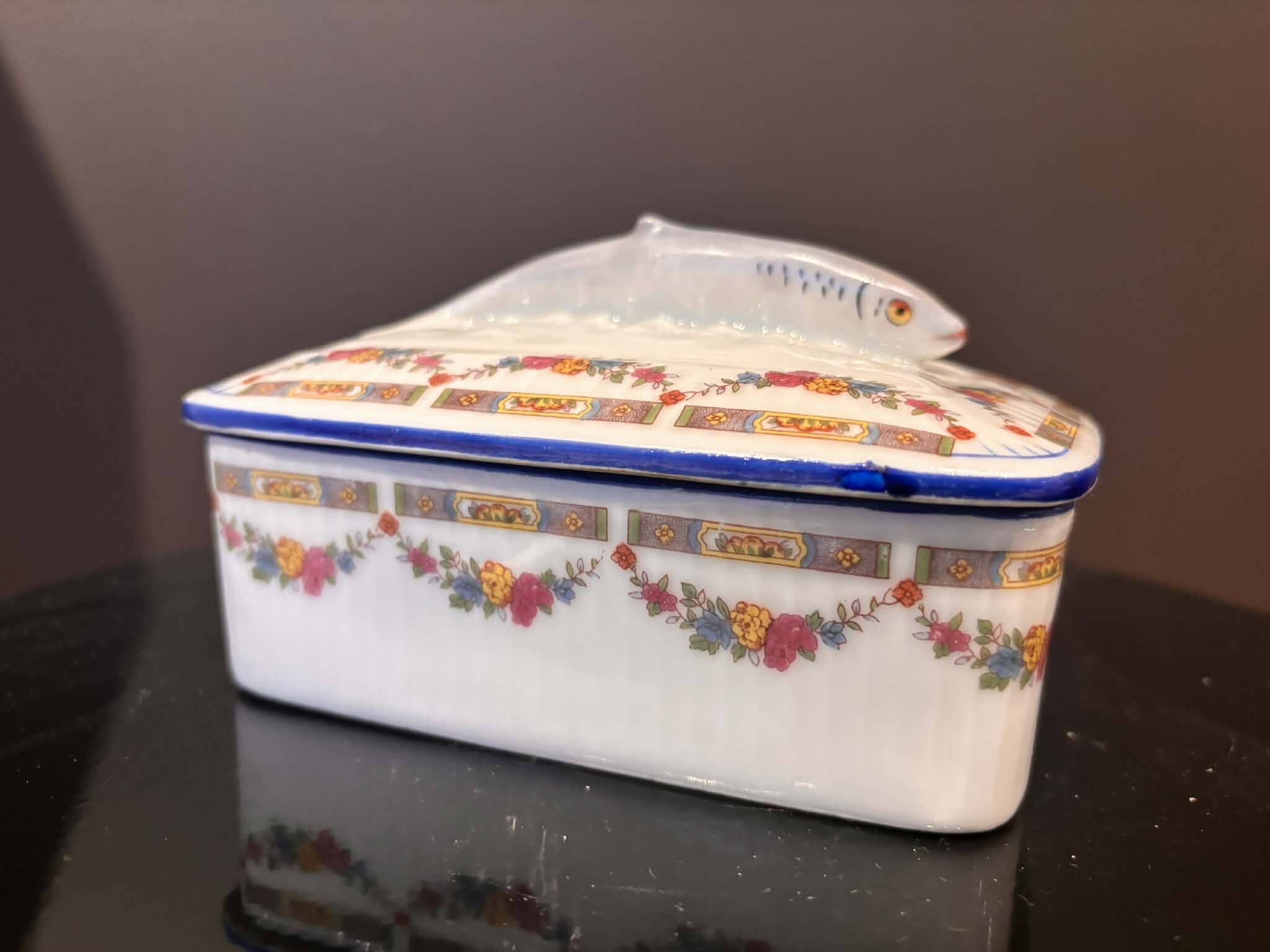 Butter dish