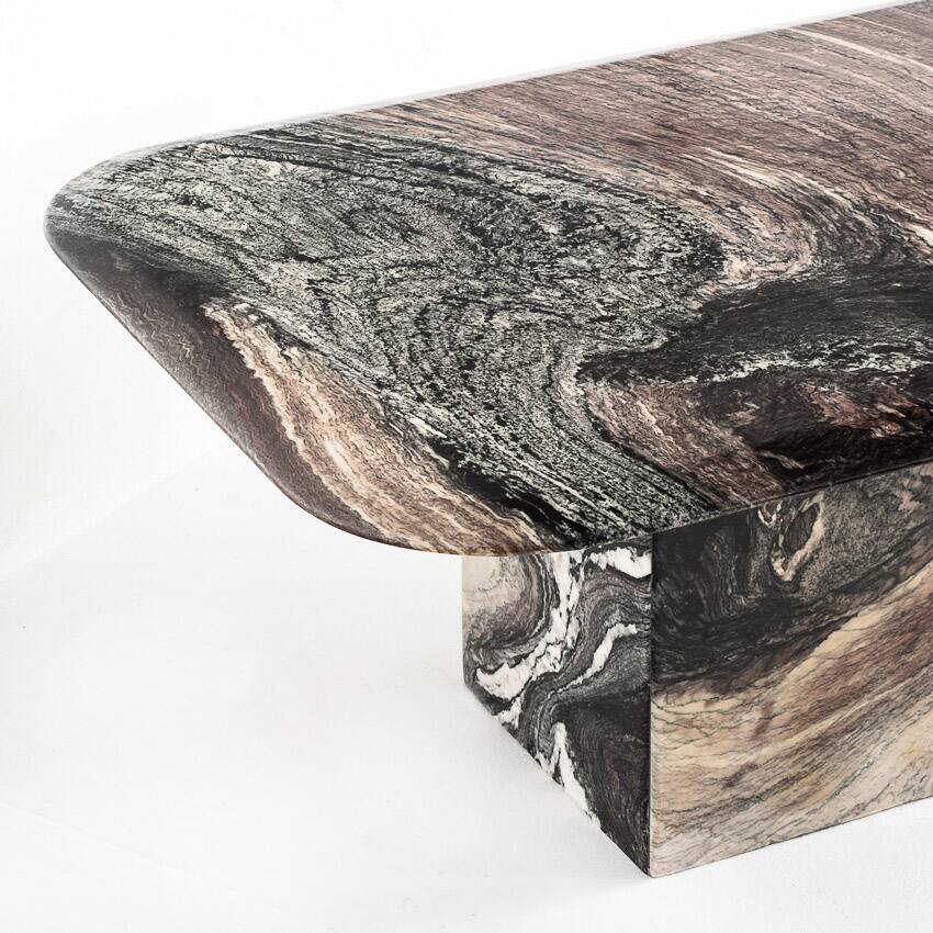 Vintage veined marble coffee table. Fully restored. Italy, 1910s.