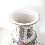 Vase chinois en porcelaine peint à la main, signé