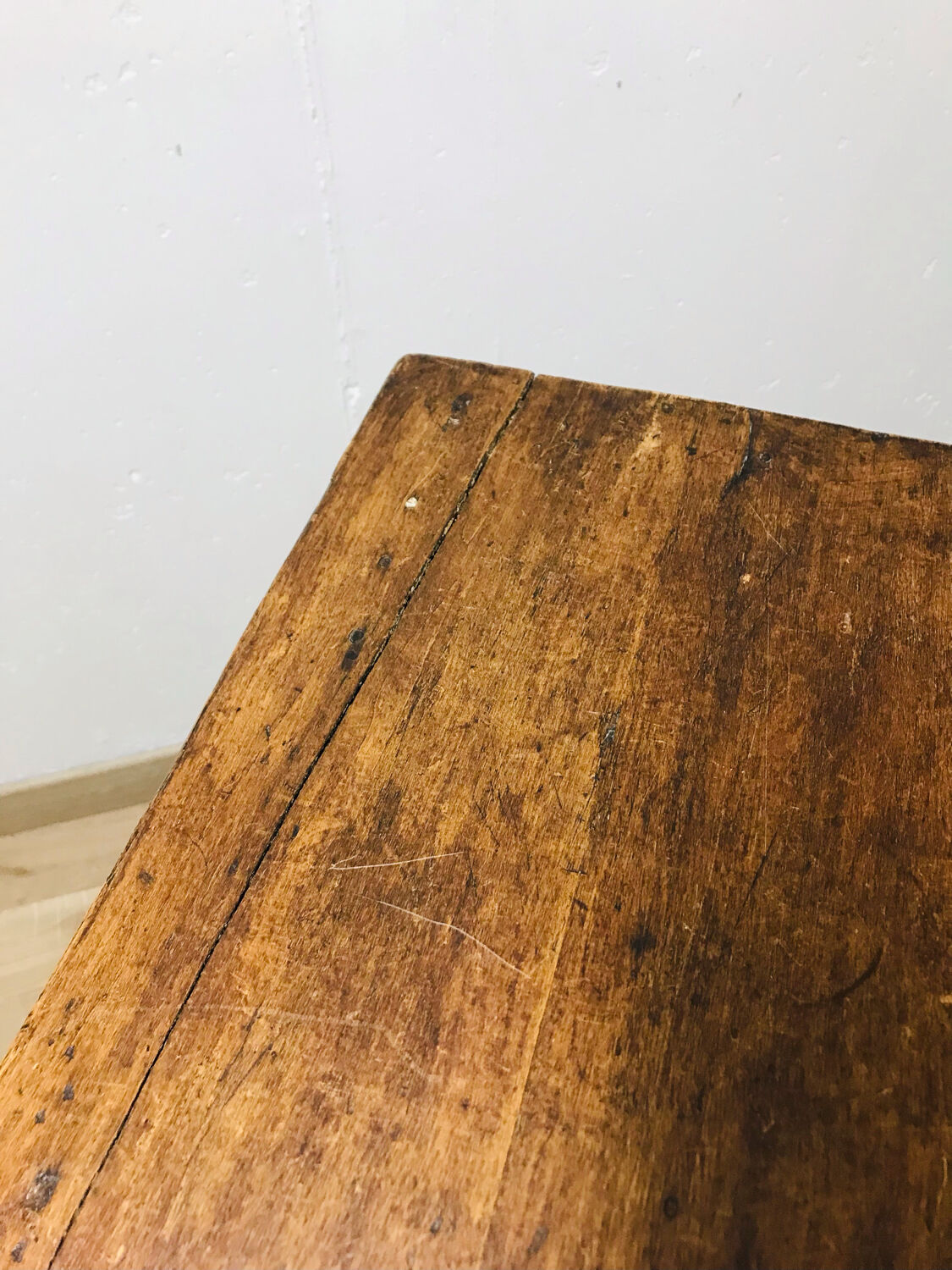 Wooden desk table