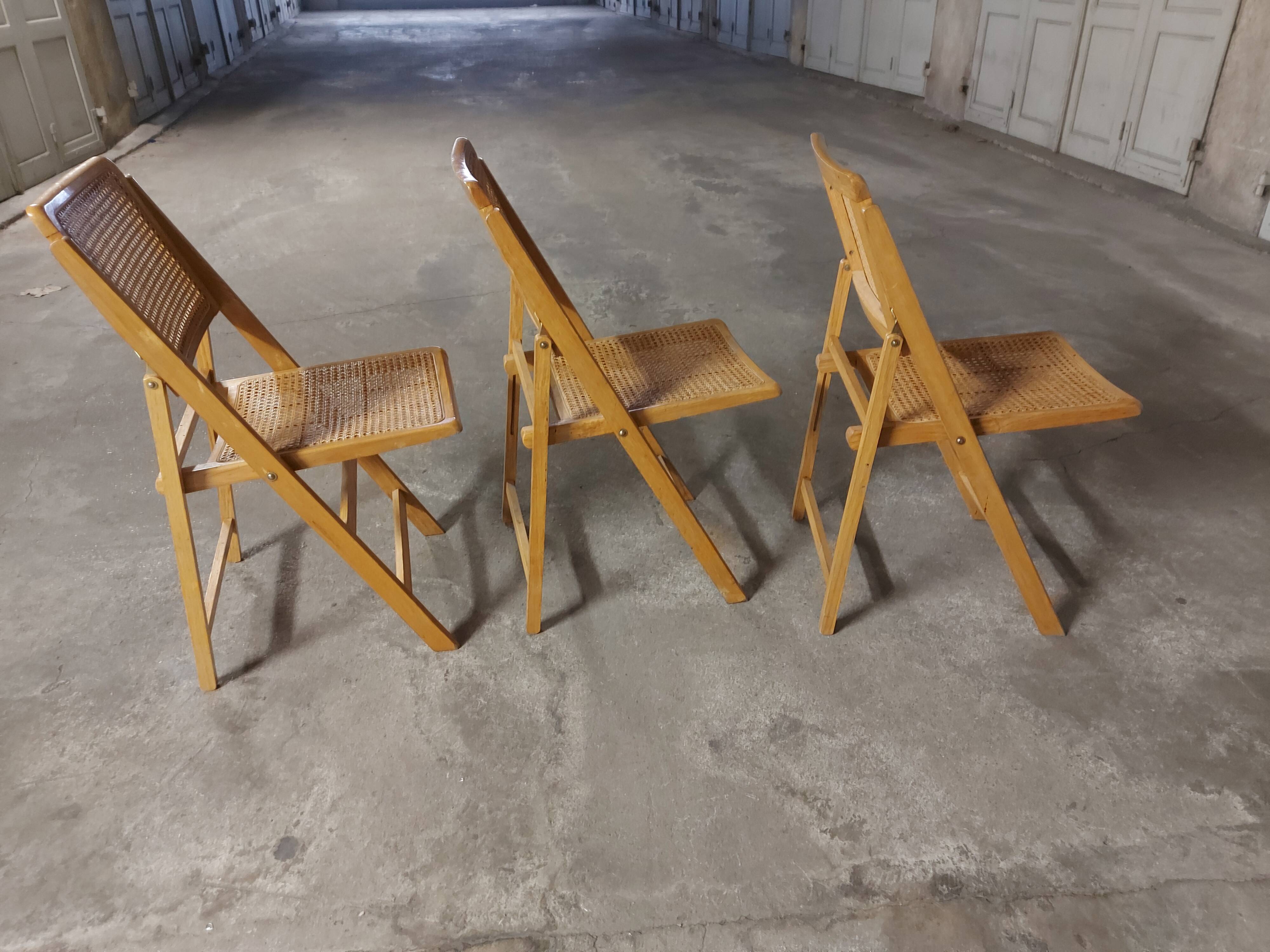 Set de 3 chaises  cannées  pliantes vintages 70
