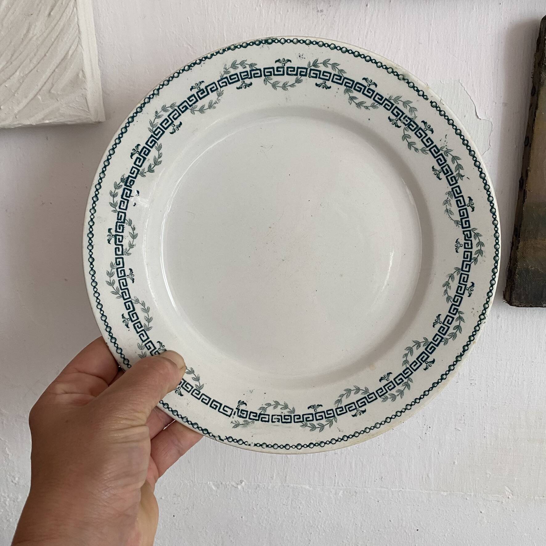 Flat plates in ironstone Gien model Austerlitz