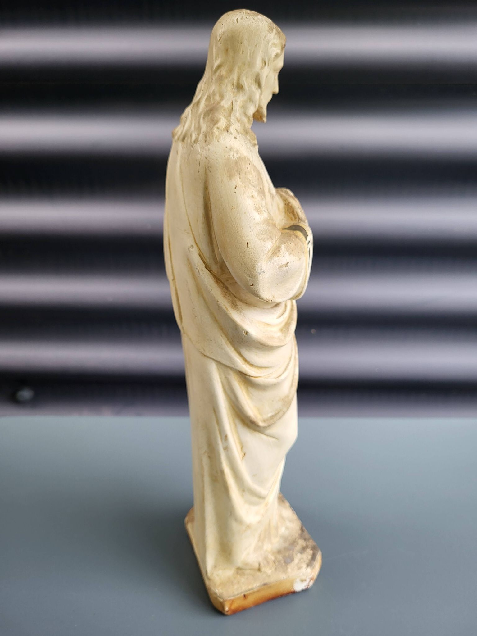 Old plaster statue of the Sacred Heart of Jesus, signed Serein, Made in France.