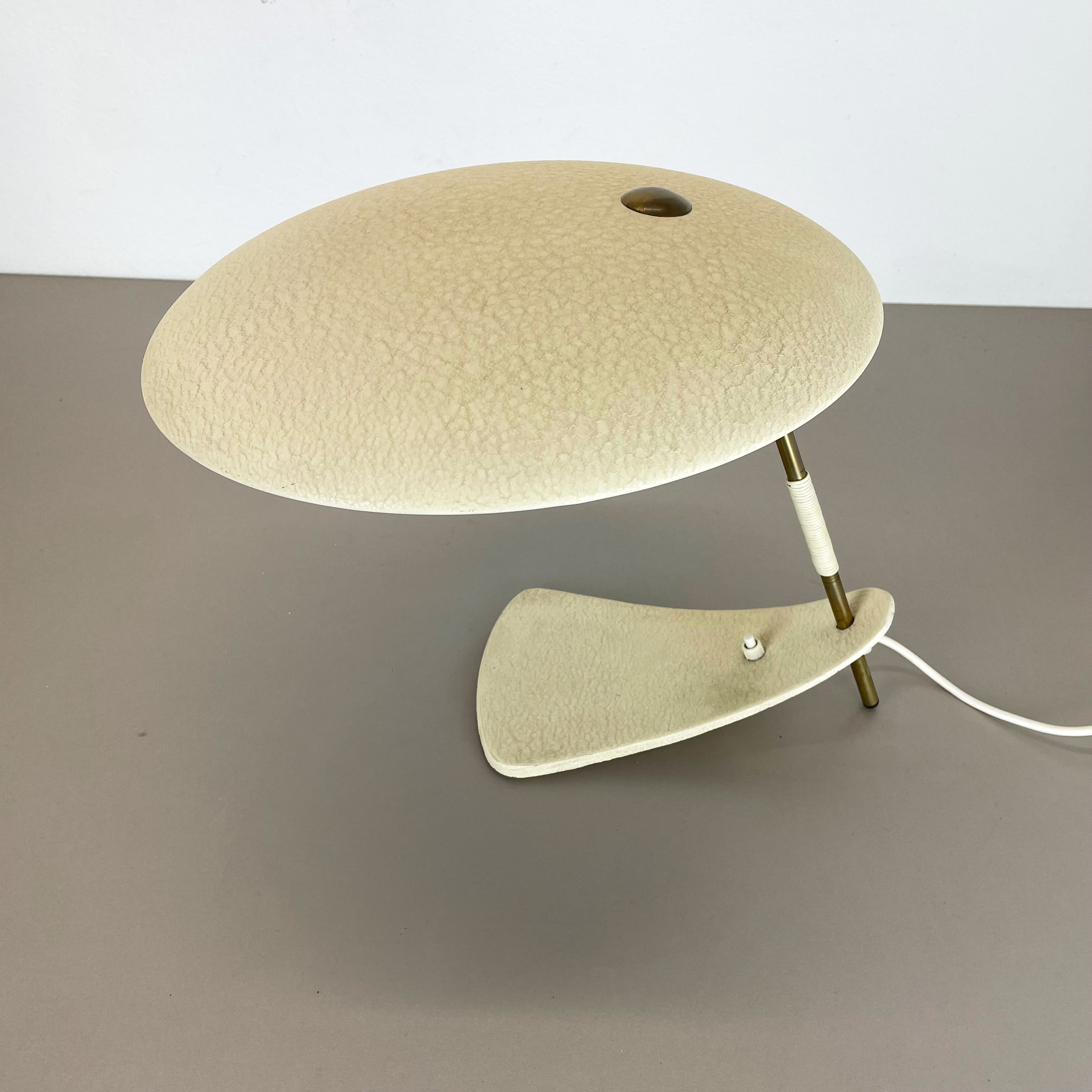 Modernist kalmar sytle Bauhaus beige metal and brass desk light, Austria, 1950s