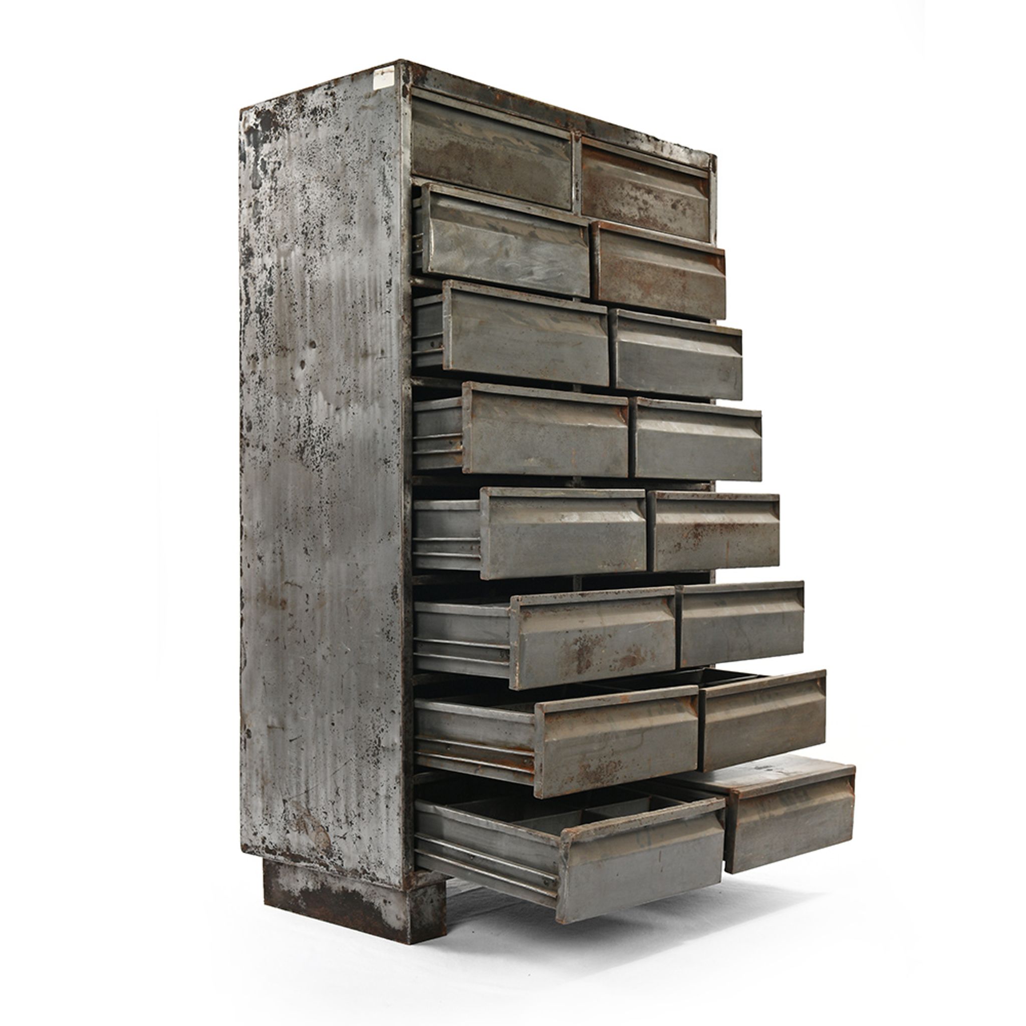 16-drawer metal workshop dresser