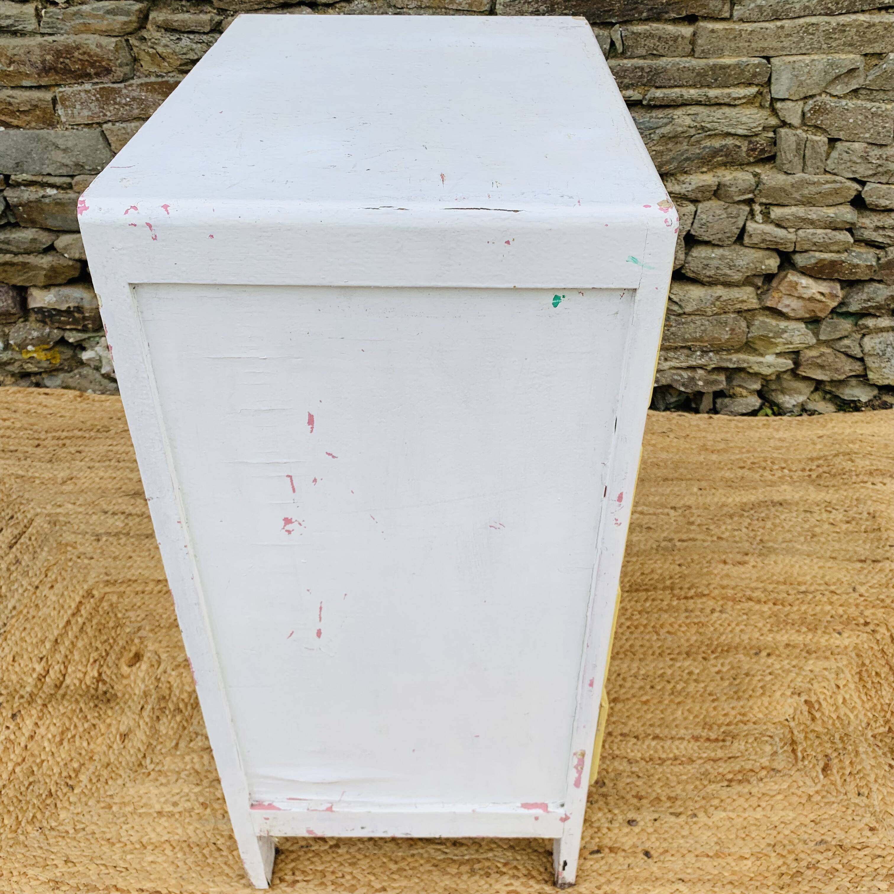 Parisian-style cabinet with 5 drawers