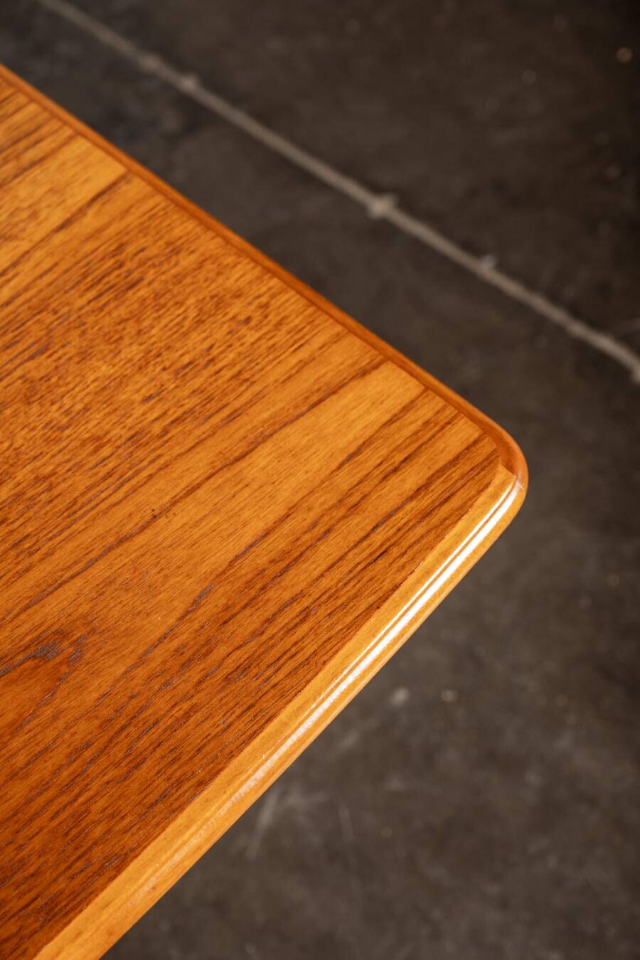 English drop-leaf table