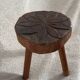 Petit tripode/sellette bois artisanal art brut