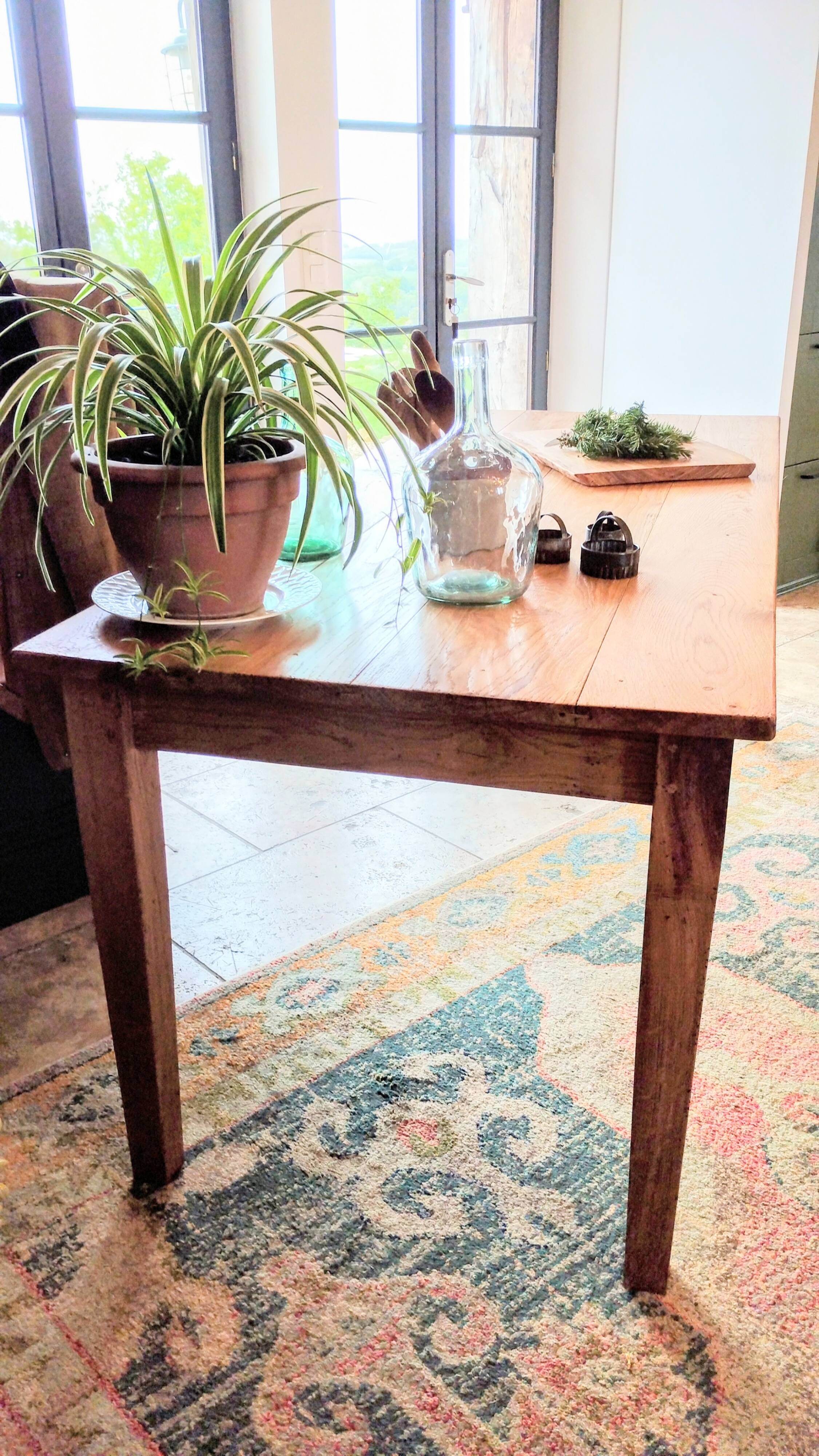 Table de ferme en chêne massif patiné 190 cm x 80 cm
