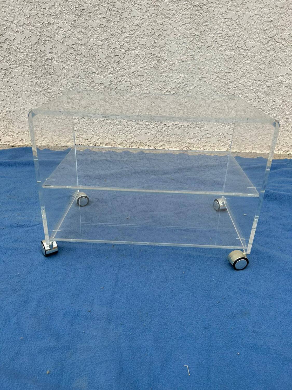 Vintage plexiglass coffee table/furniture on casters