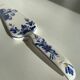 Pelle à tarte peinte à la main de Delft vintage