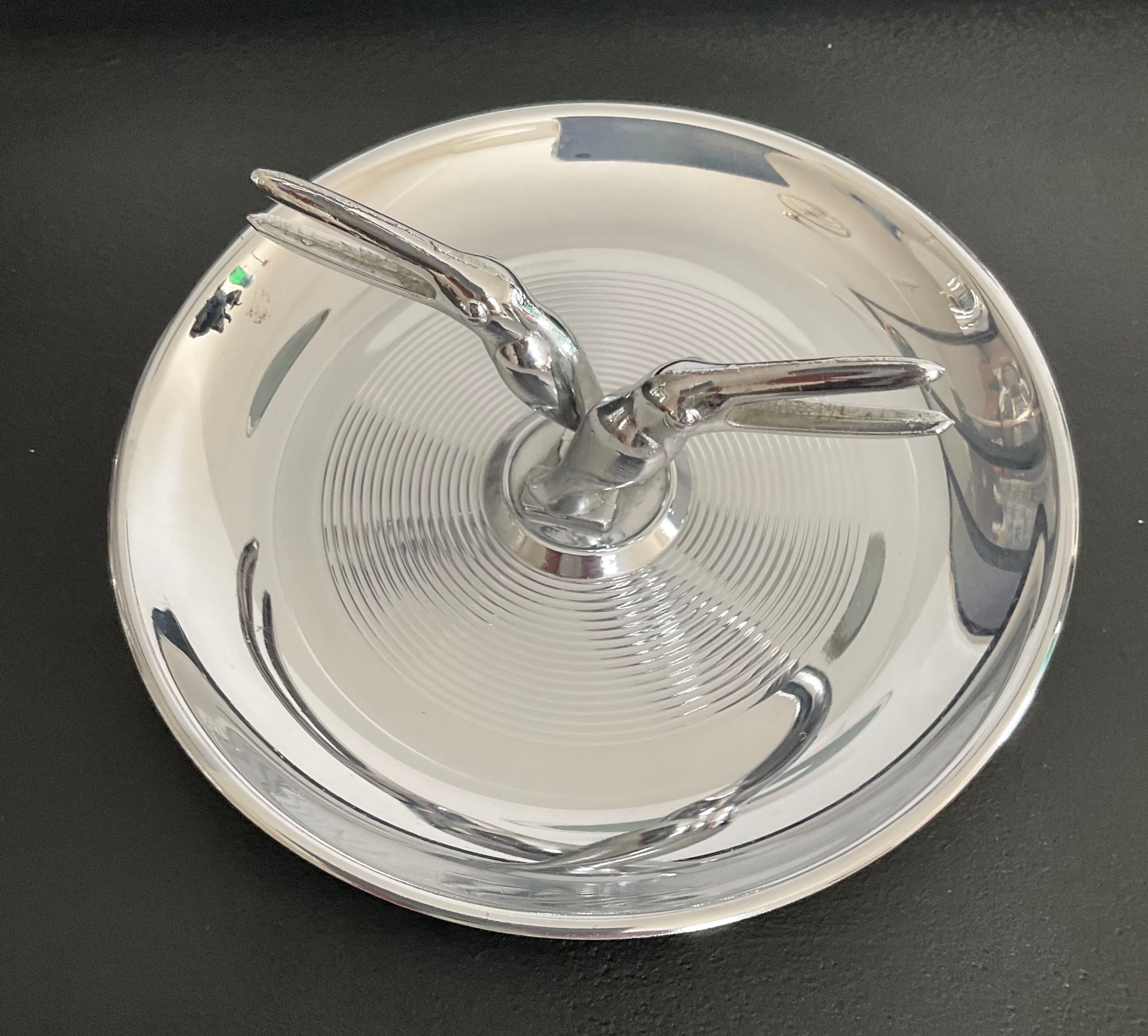 Empty vintage pelican pocket in silver metal USA