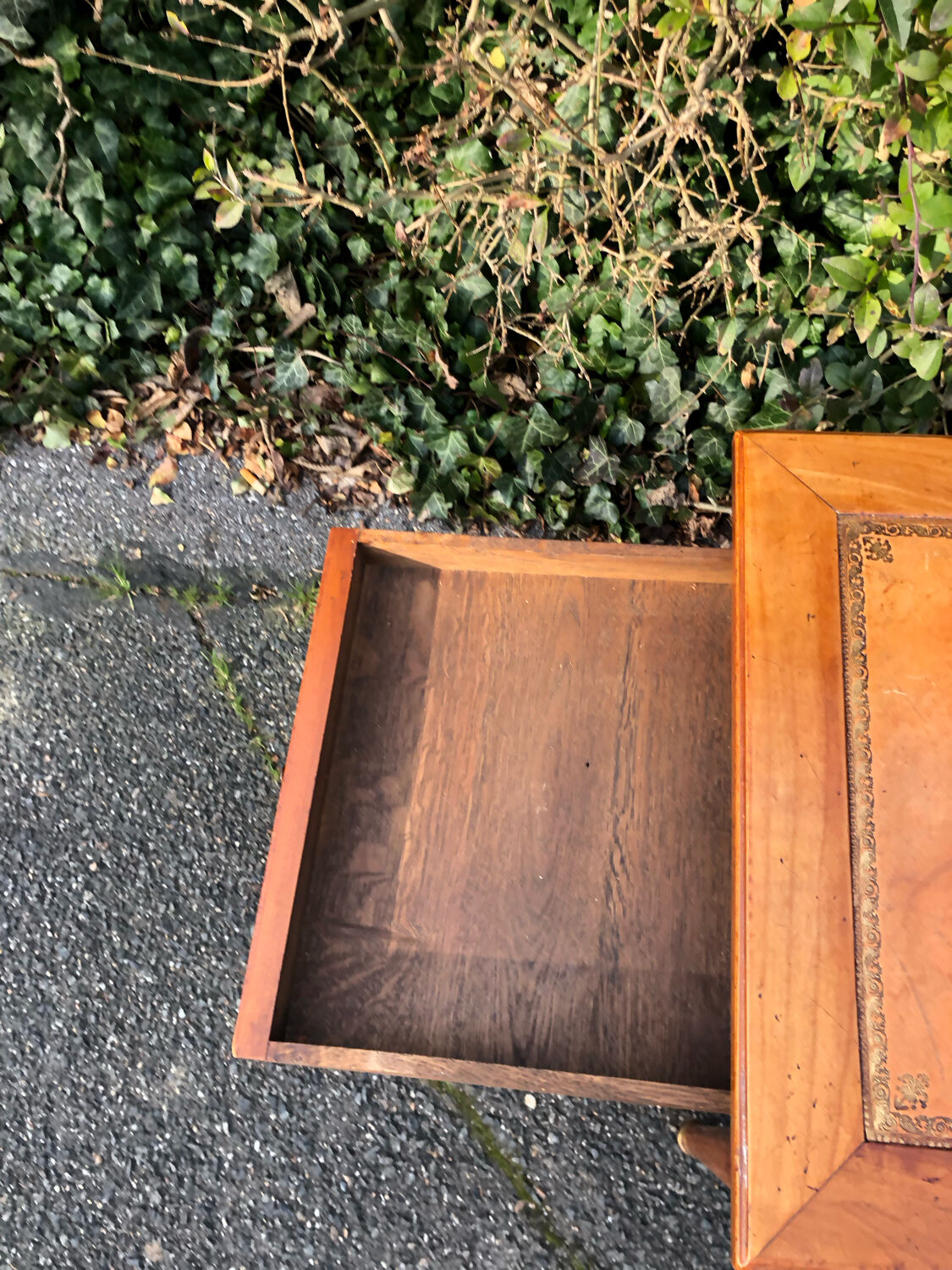 Louis XVI style coffee table leather
