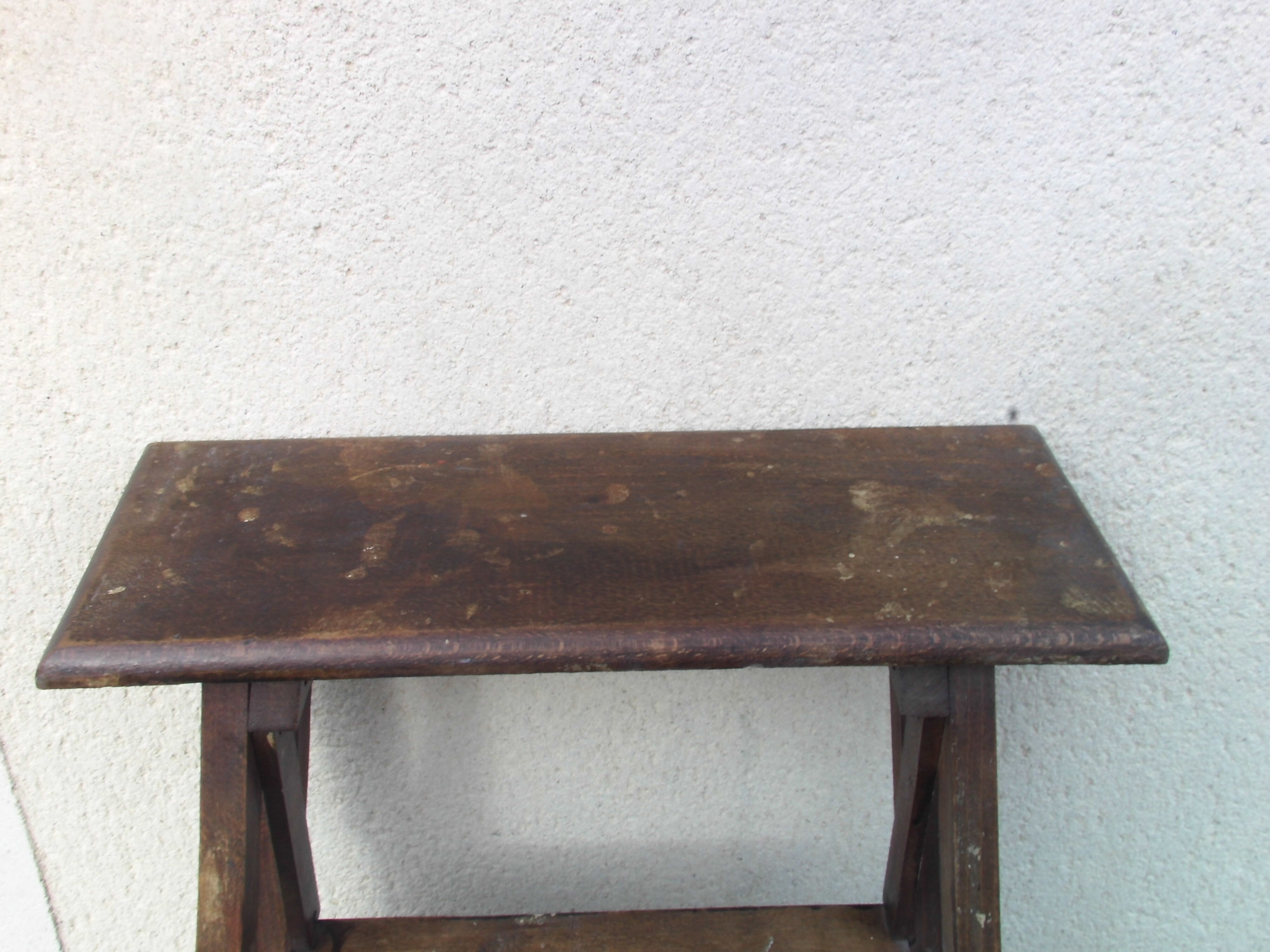 Wooden stepladder for decoration
