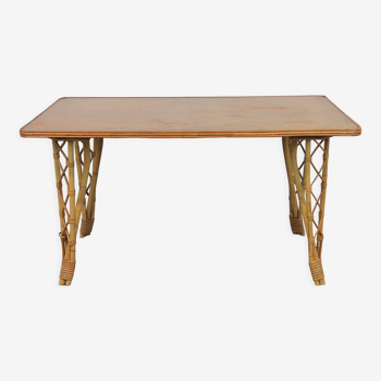 Rattan table