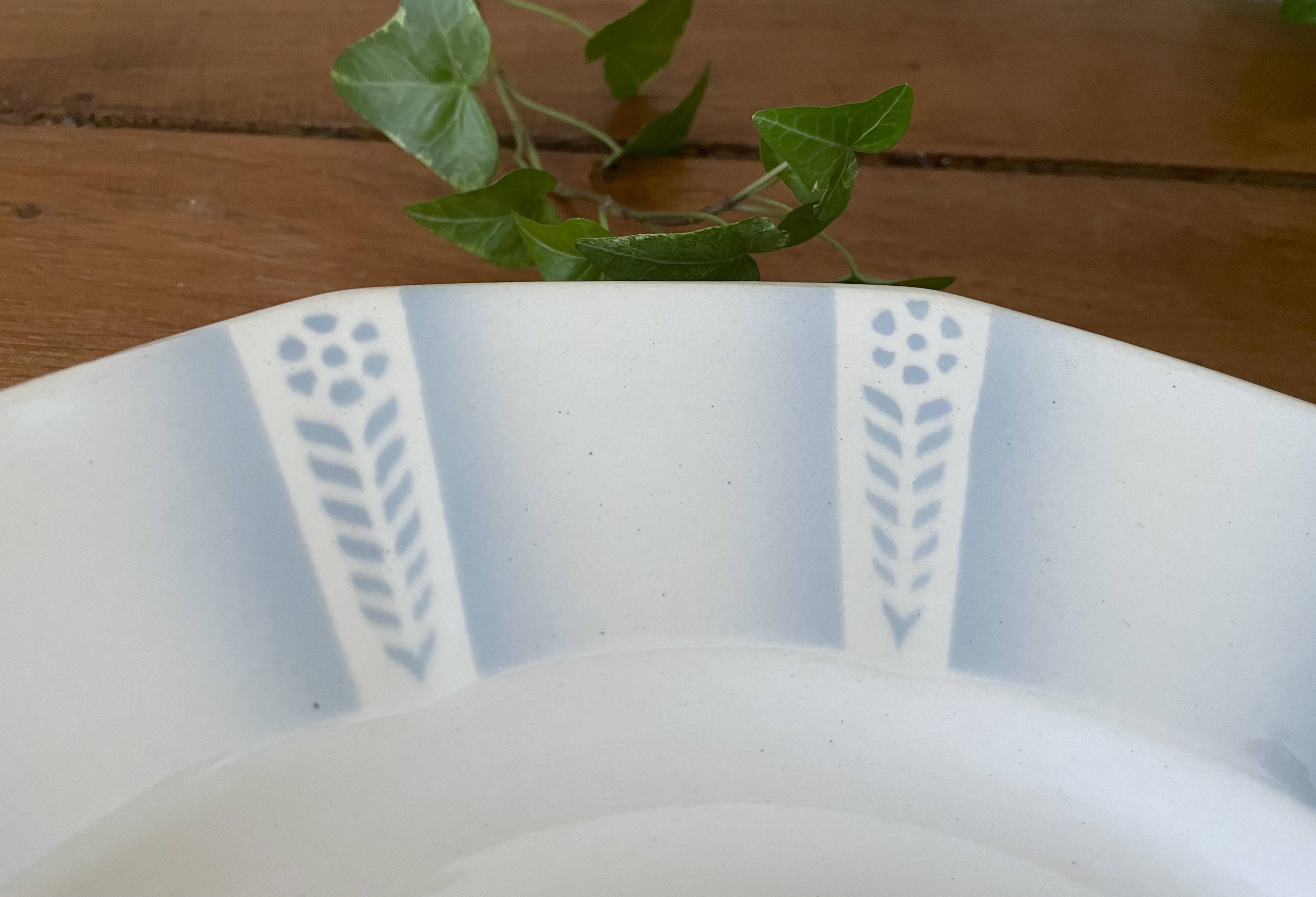 Antique serving dish in Sarreguemines earthenware.