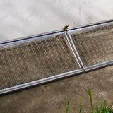 Shelf train luggage rack