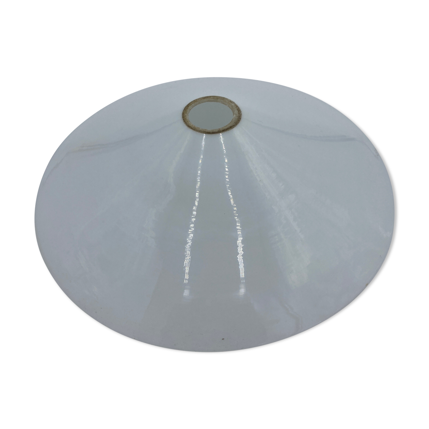 Glass wafer suspension