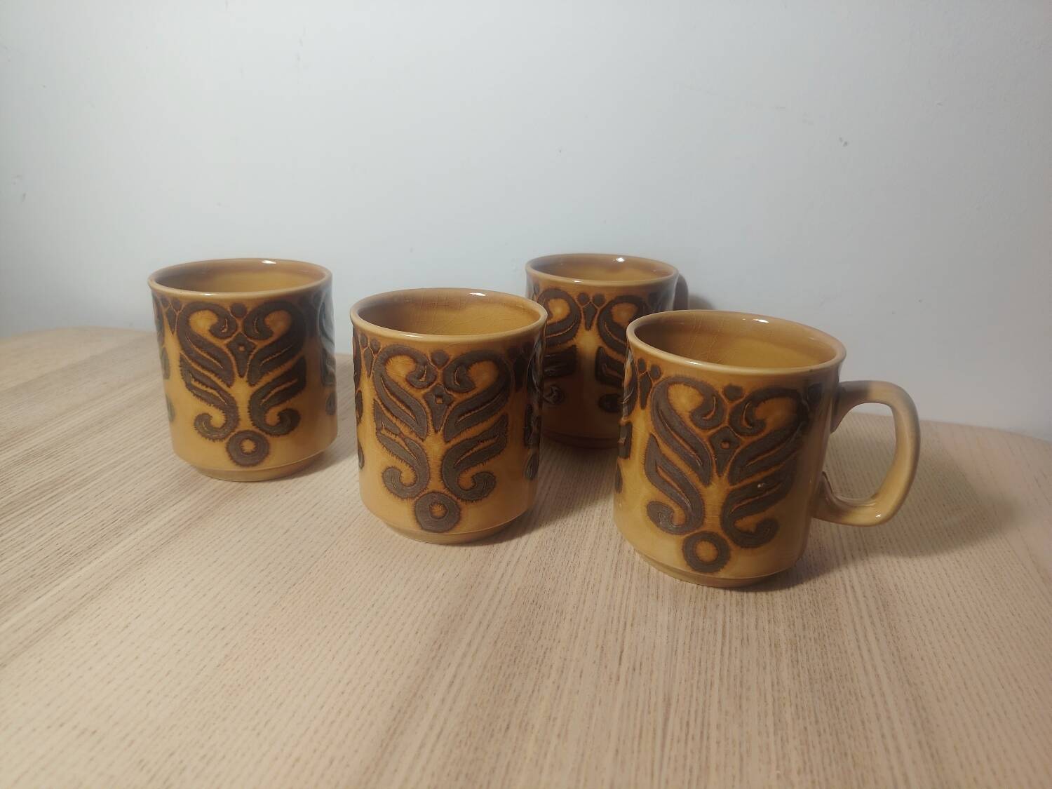 Winchecomb Mugs