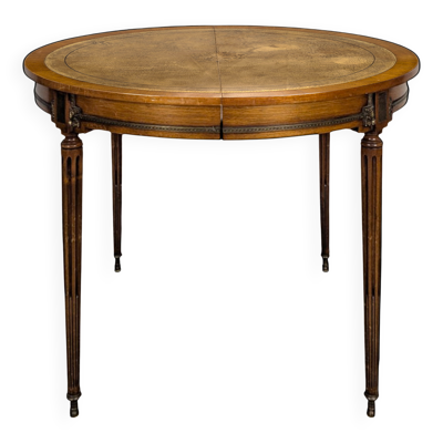 Table de salle à manger des style Louis XVI dessus cuir