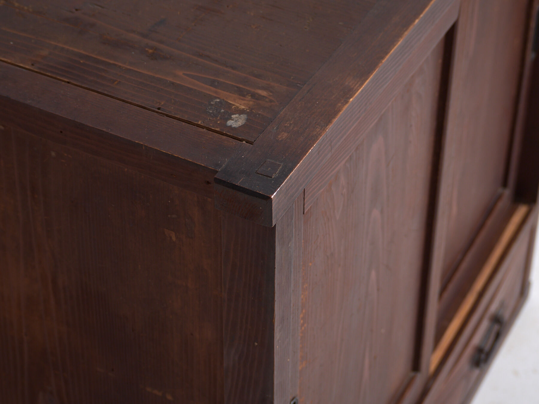 Antique Japanese wardrobe with sliding doors – Taishō/Showa period (c. 1920-1950)