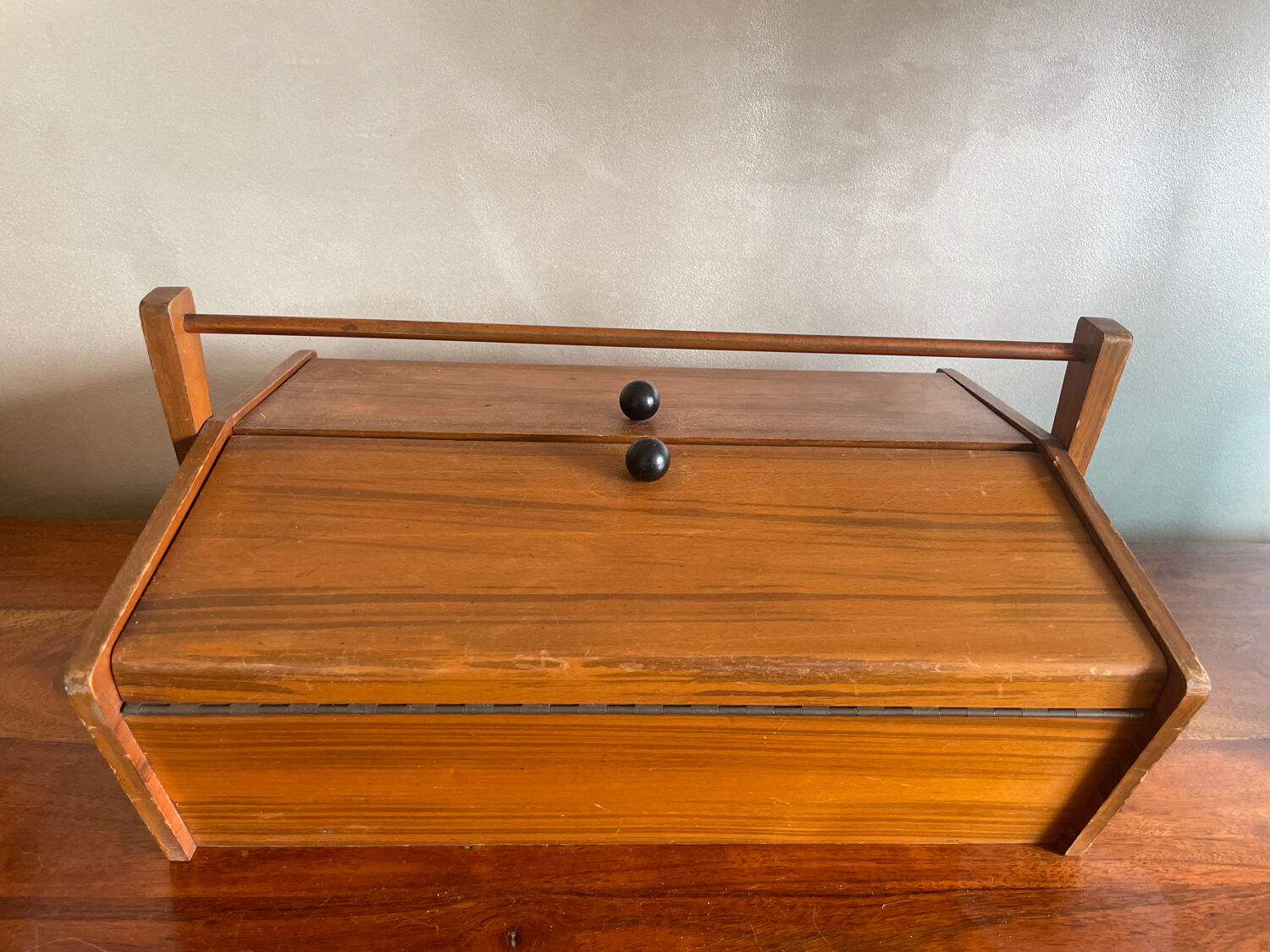 Scandinavian style worker