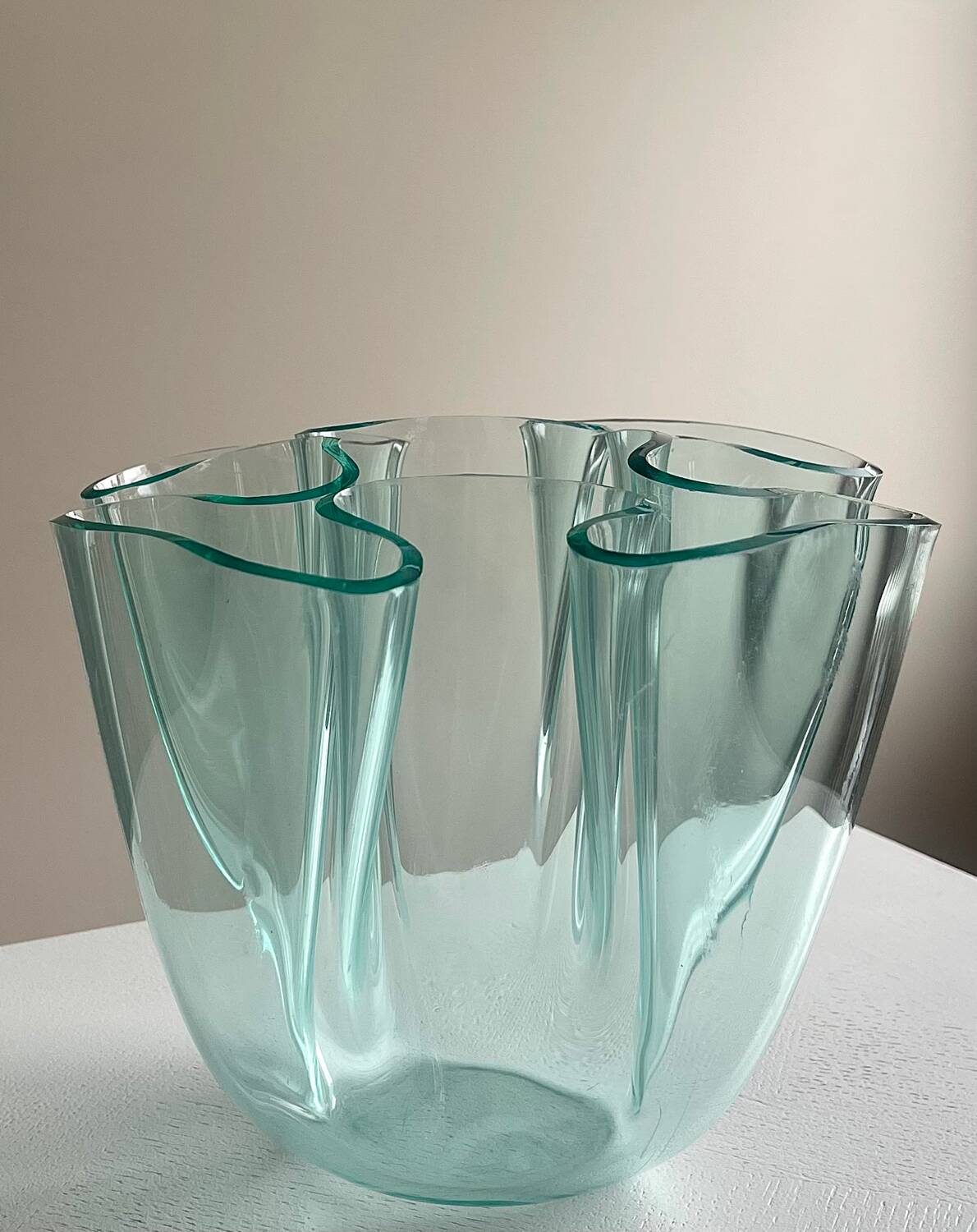 Plexi handkerchief vase 1980
