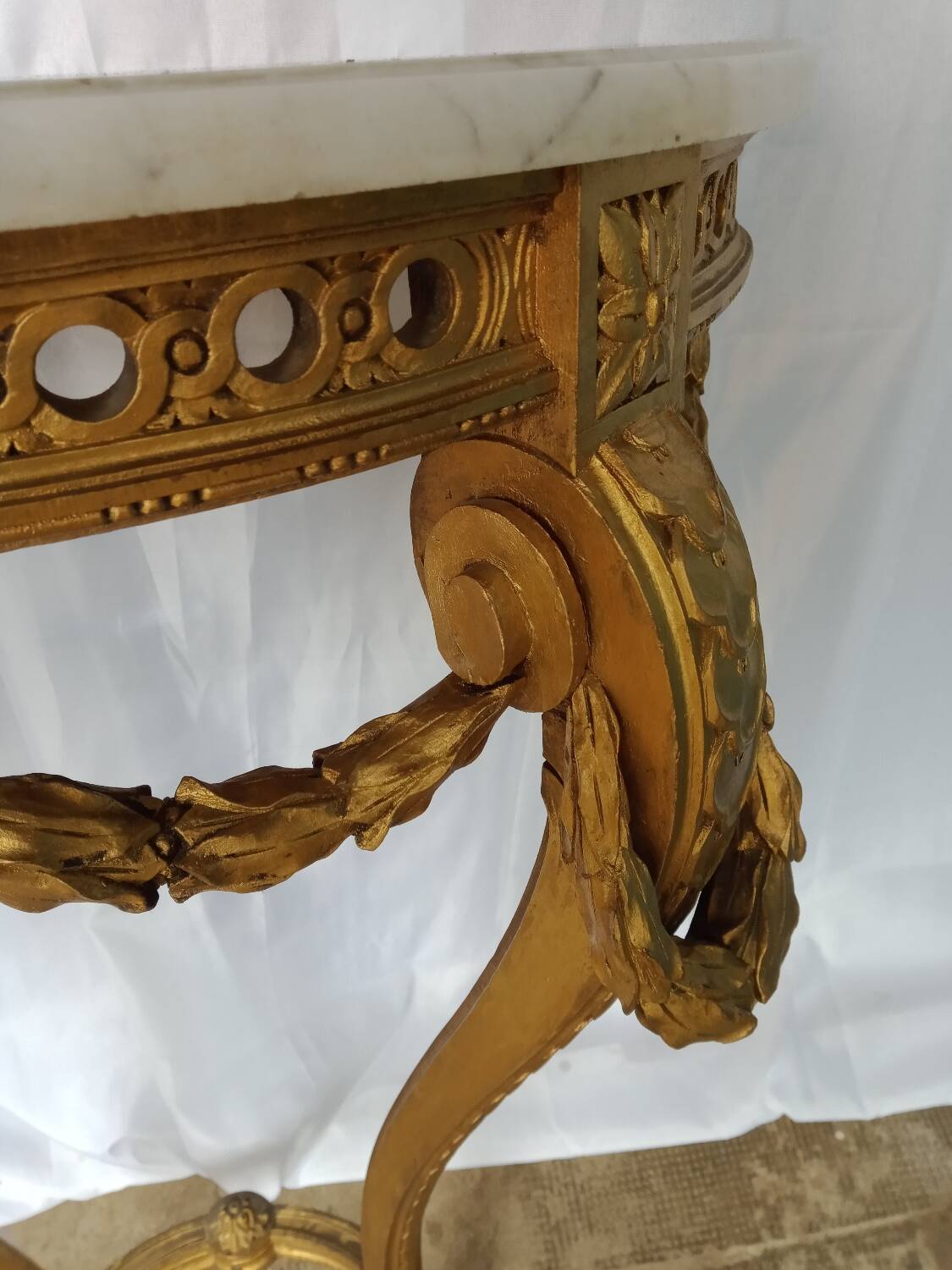 Louis XVI style console in gilded wood