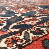 Persian Bakthiar carpet, hand knotted pure wool. Perfect condition. 215 x 300 cm. 1960.