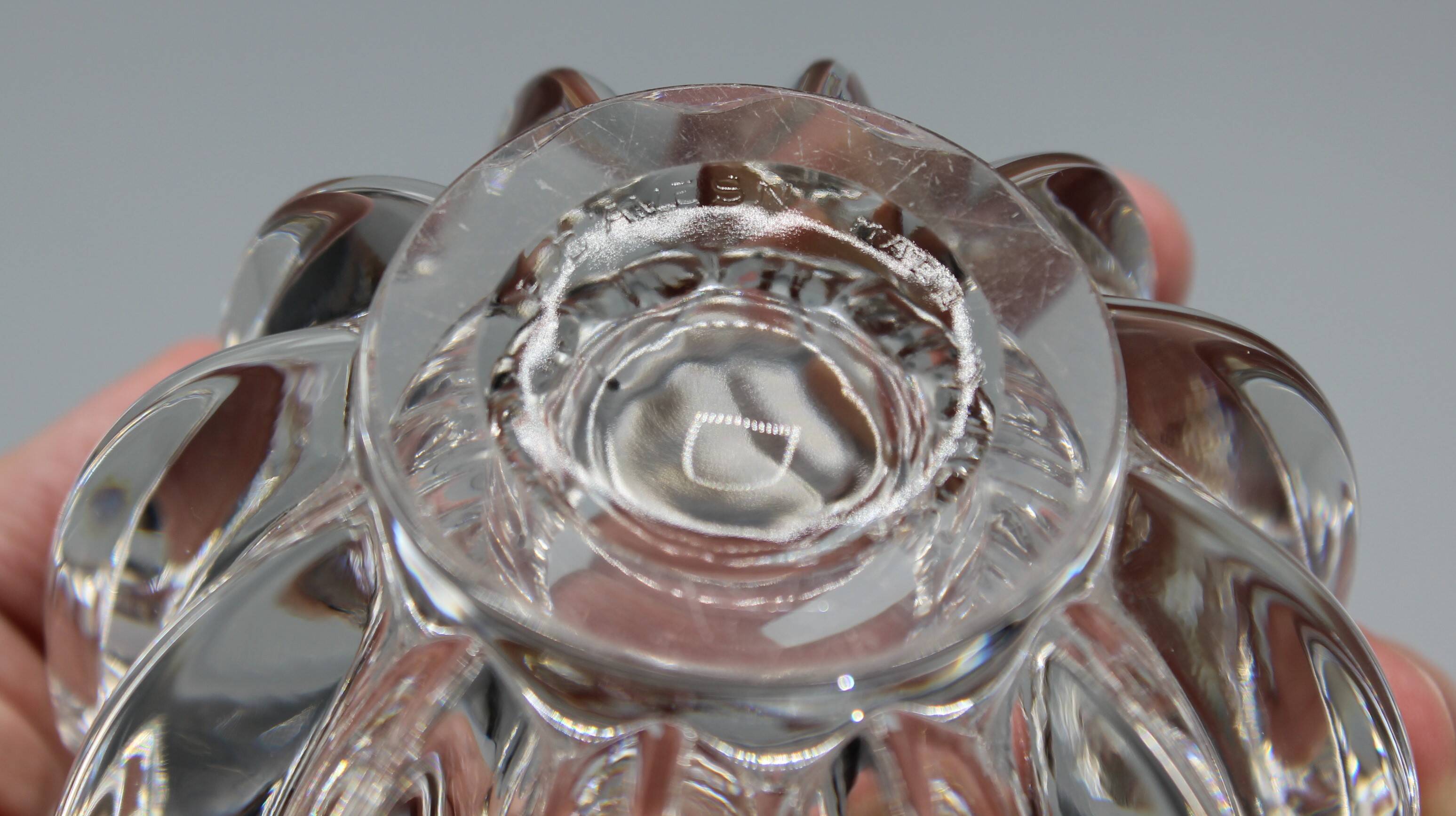 Small crystal vase signed pierre d'avesn art deco