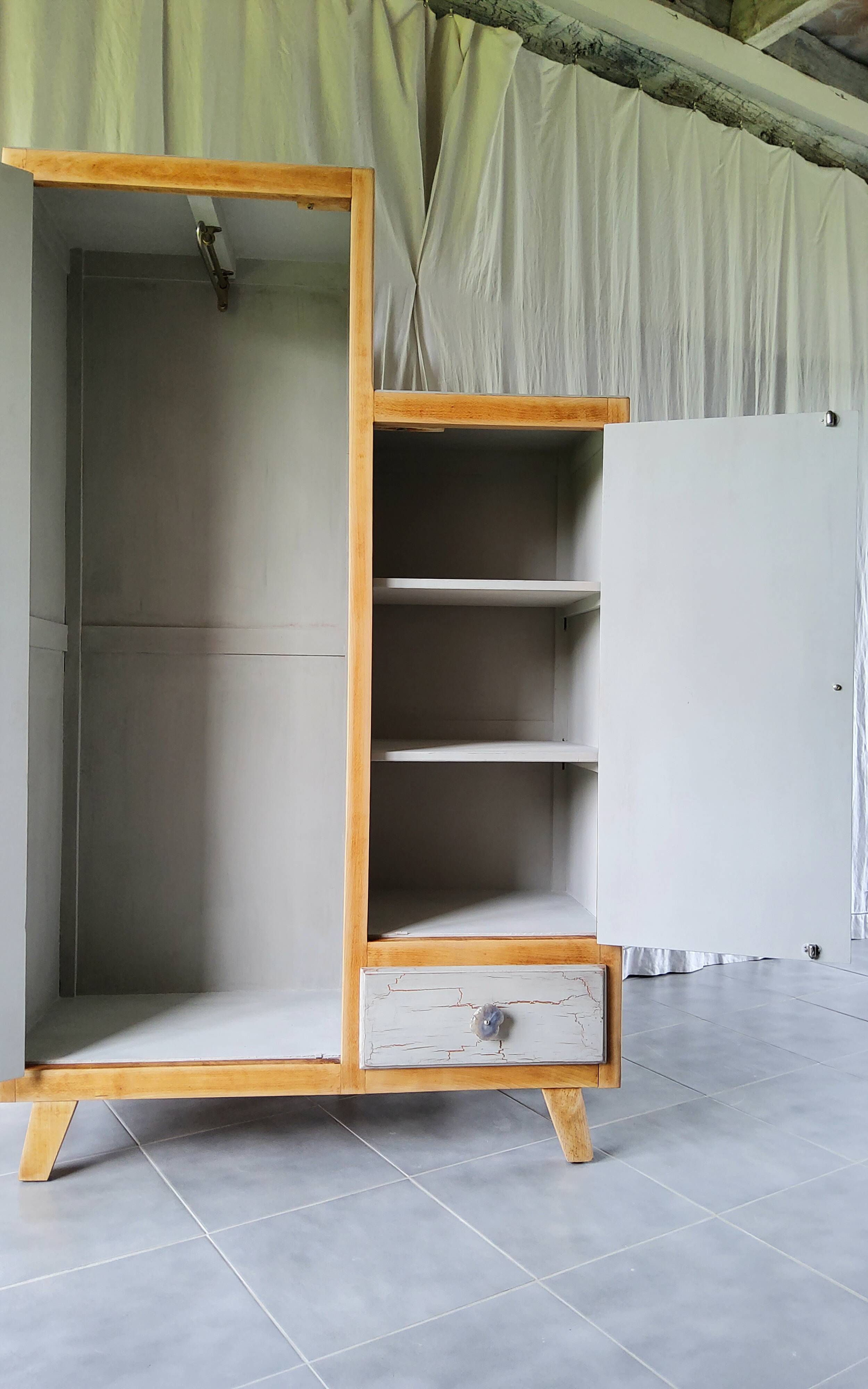 Asymmetrical Parisian wardrobe