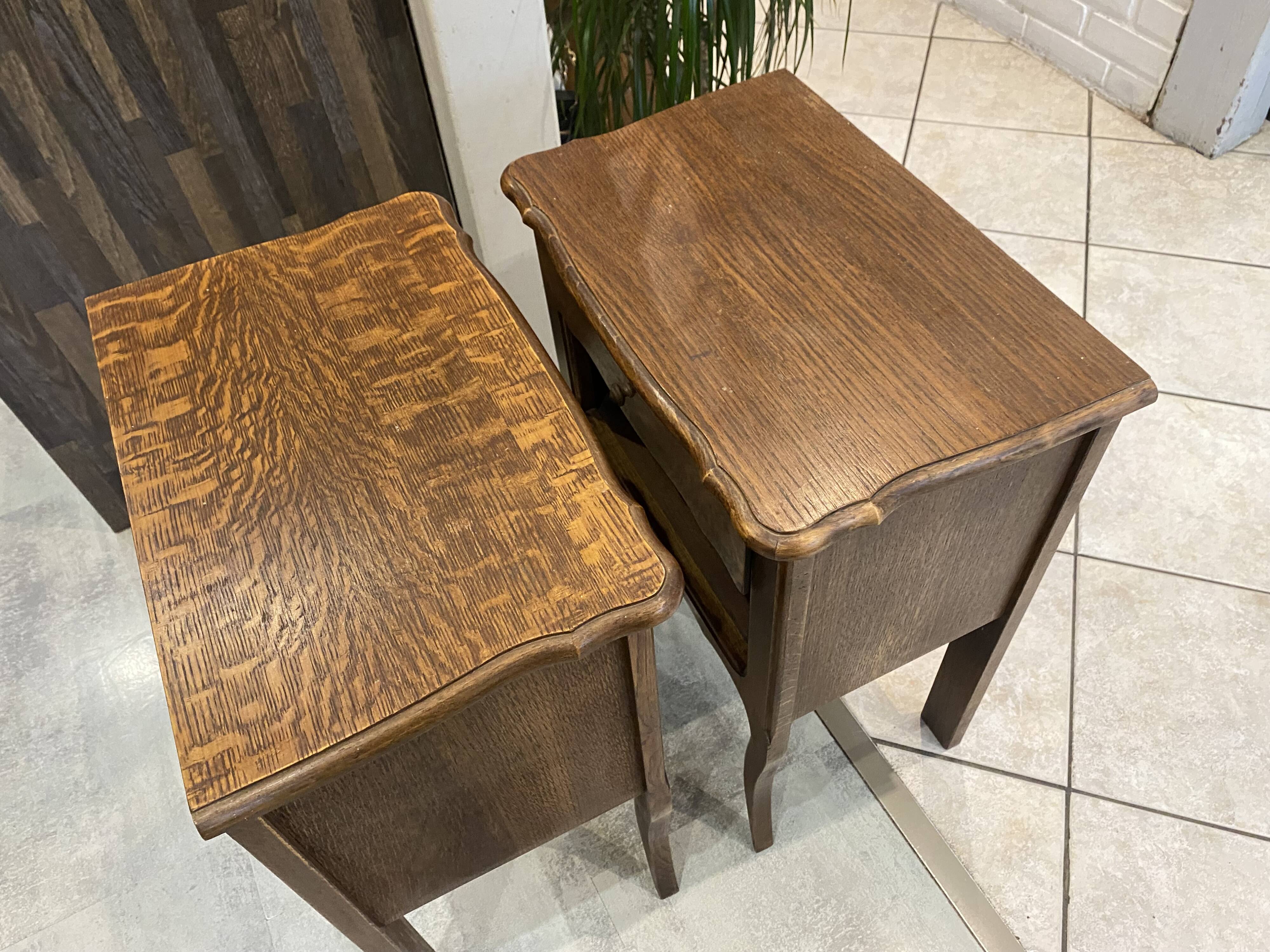 Pair of oak bedside tables with drawer and niche from the 1950s.
