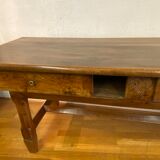 Bressane XVIII walnut table, 2 pulls, a drawer.
