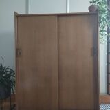 Wardrobe, compass feet