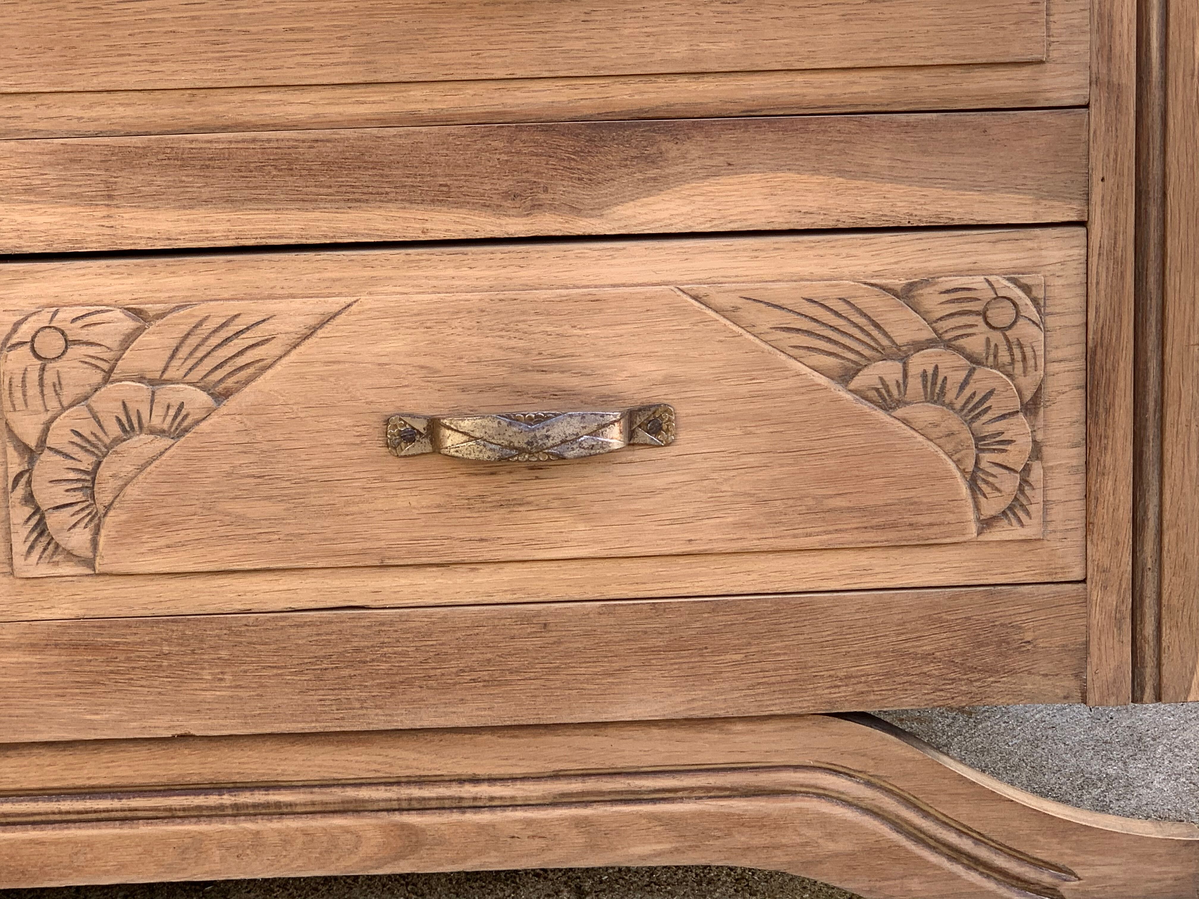 1930 asymmetrical Parisian wardrobe