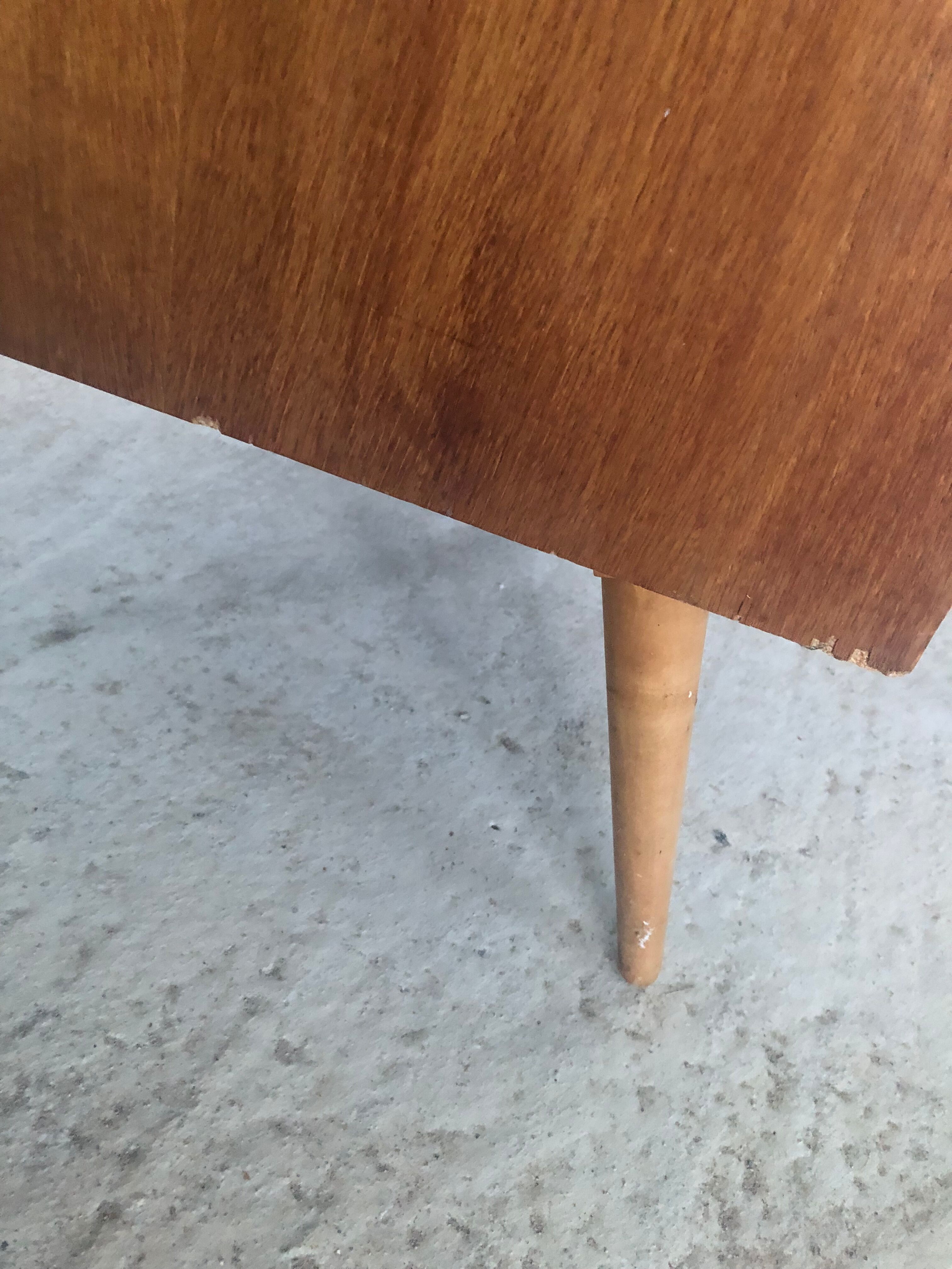 Secretary of the 70s feet compass