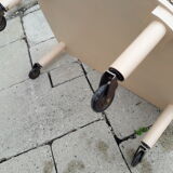 Valet de chambre on wheels