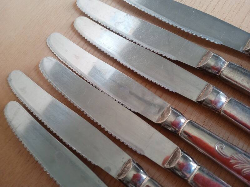 12 silver metal knives, filet model