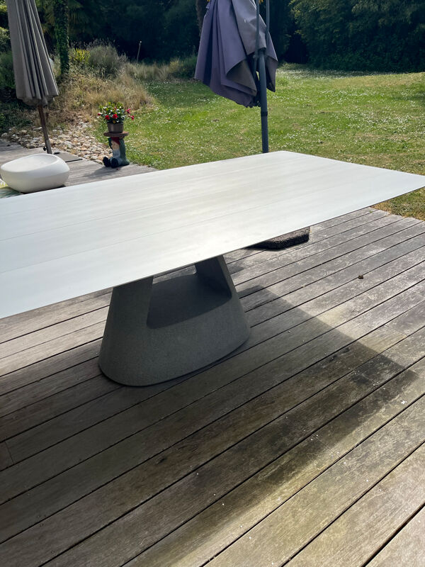 Table rectangulaire extérieure par BD BARCELONA