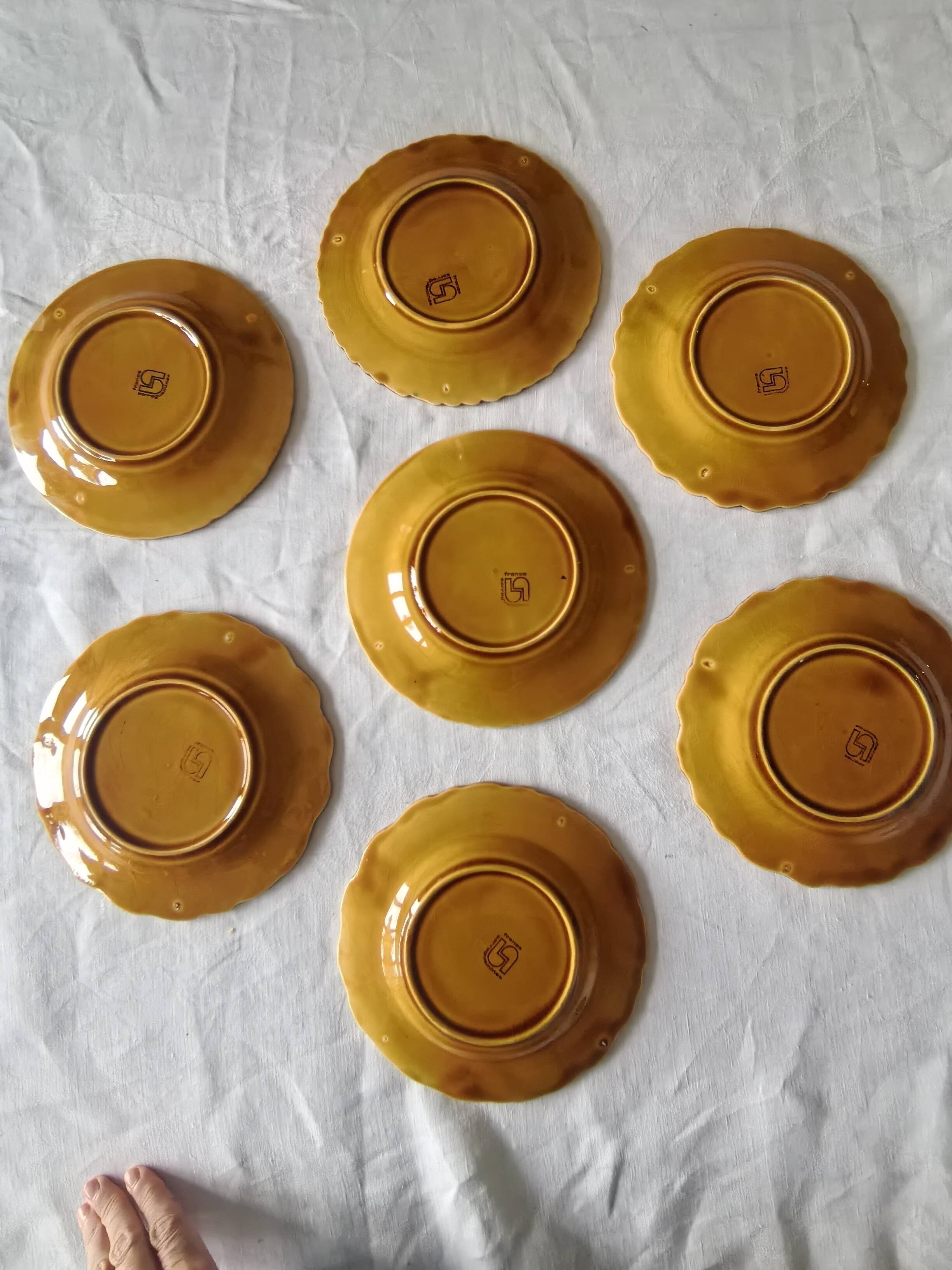 7 barbotine plates from Sarreguemines